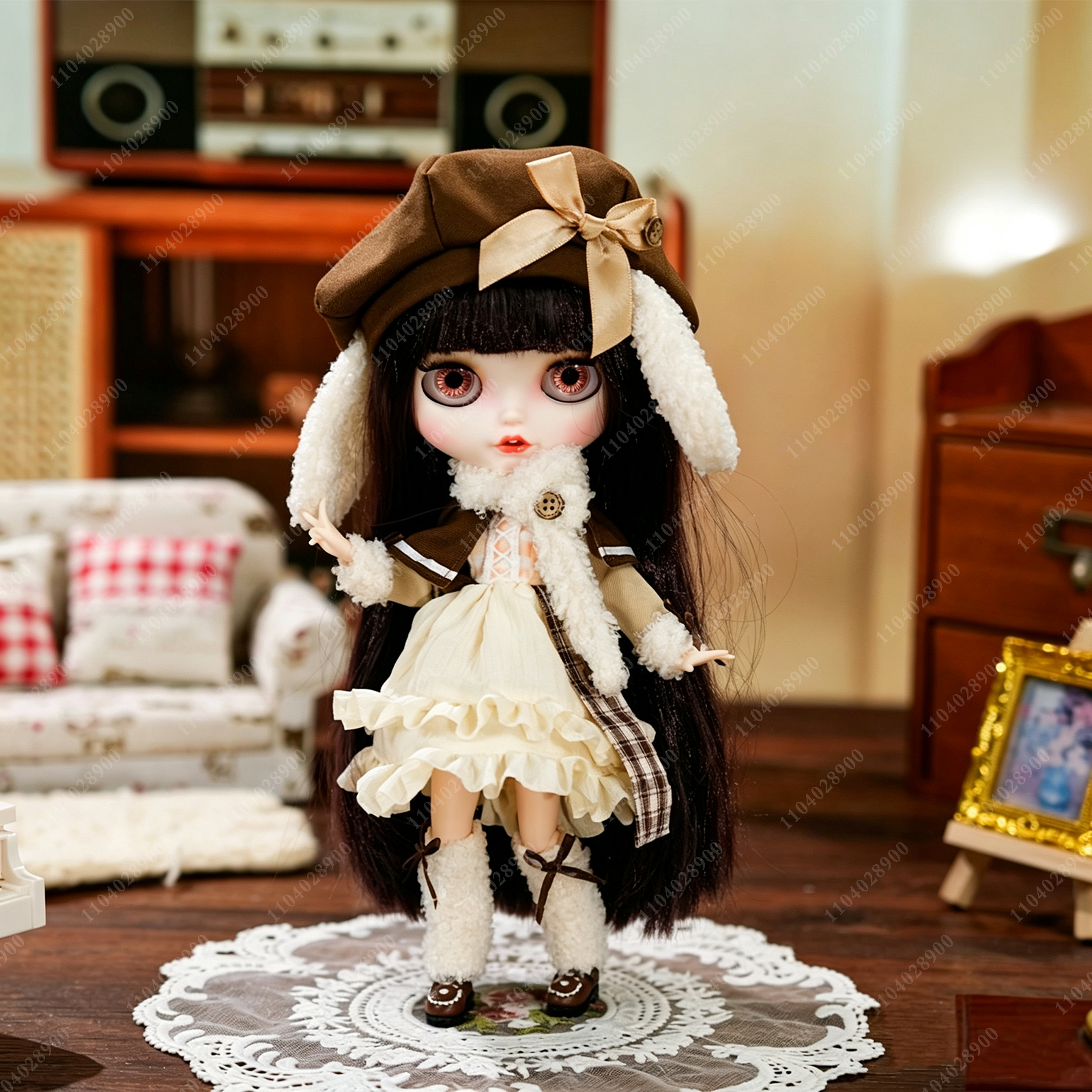 Vintage Fashion Faire - ICY DBS 30cm Blyth Doll Winter