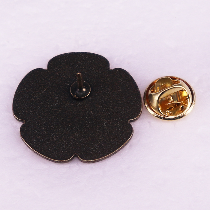Kyokuto Kai Enamel Pin Japan T - Vintage Fashion Tokyo avaliação e preço