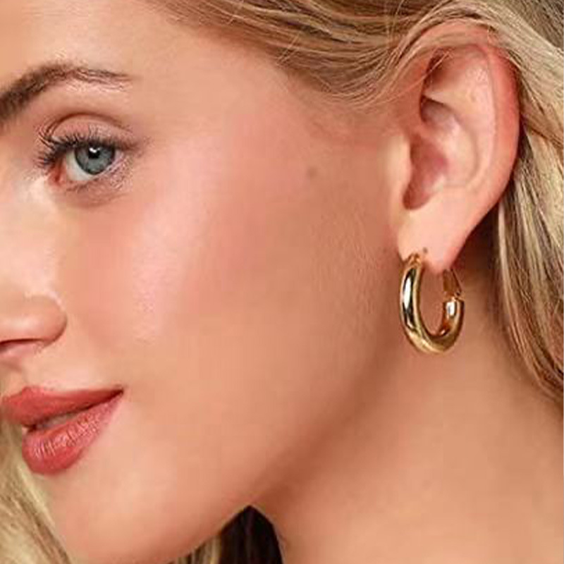 Chunky Hoop Earrings 2024 Tren - Vintage Fashion Faire avaliação e preço
