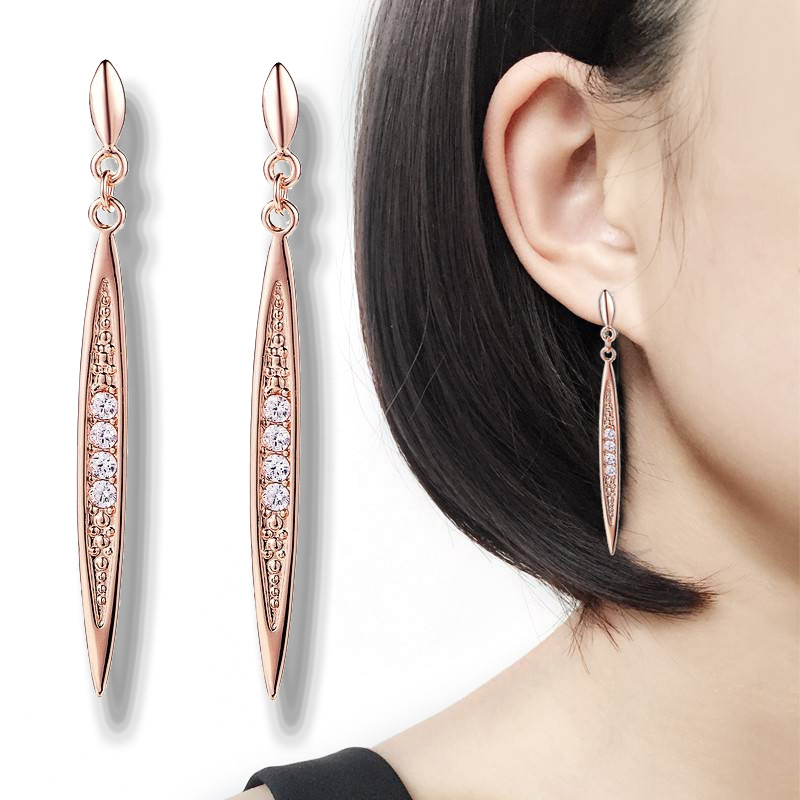 Vintage Cubic Zirconia Stud Ea - Vintage Fashion Faire avaliação e preço