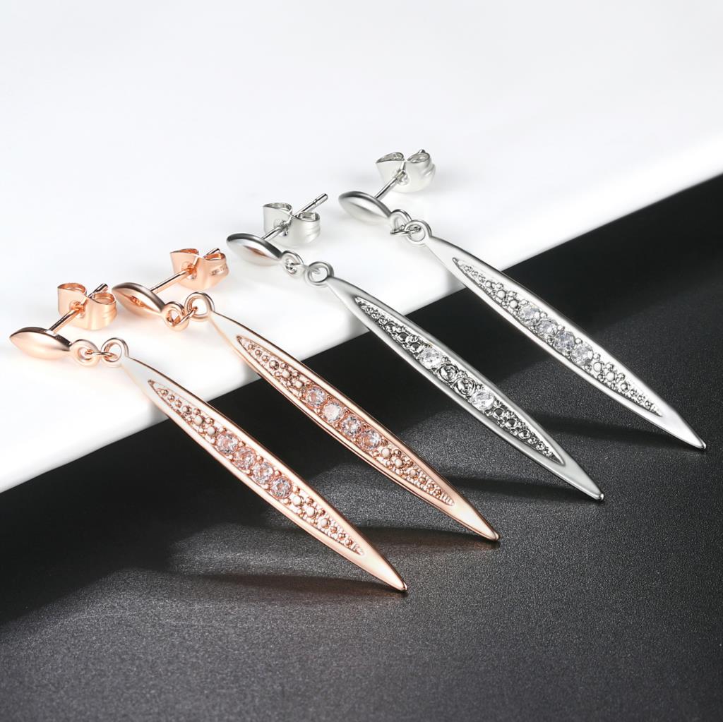 Vintage Cubic Zirconia Stud Ea - Vintage Fashion Faire avaliação e preço