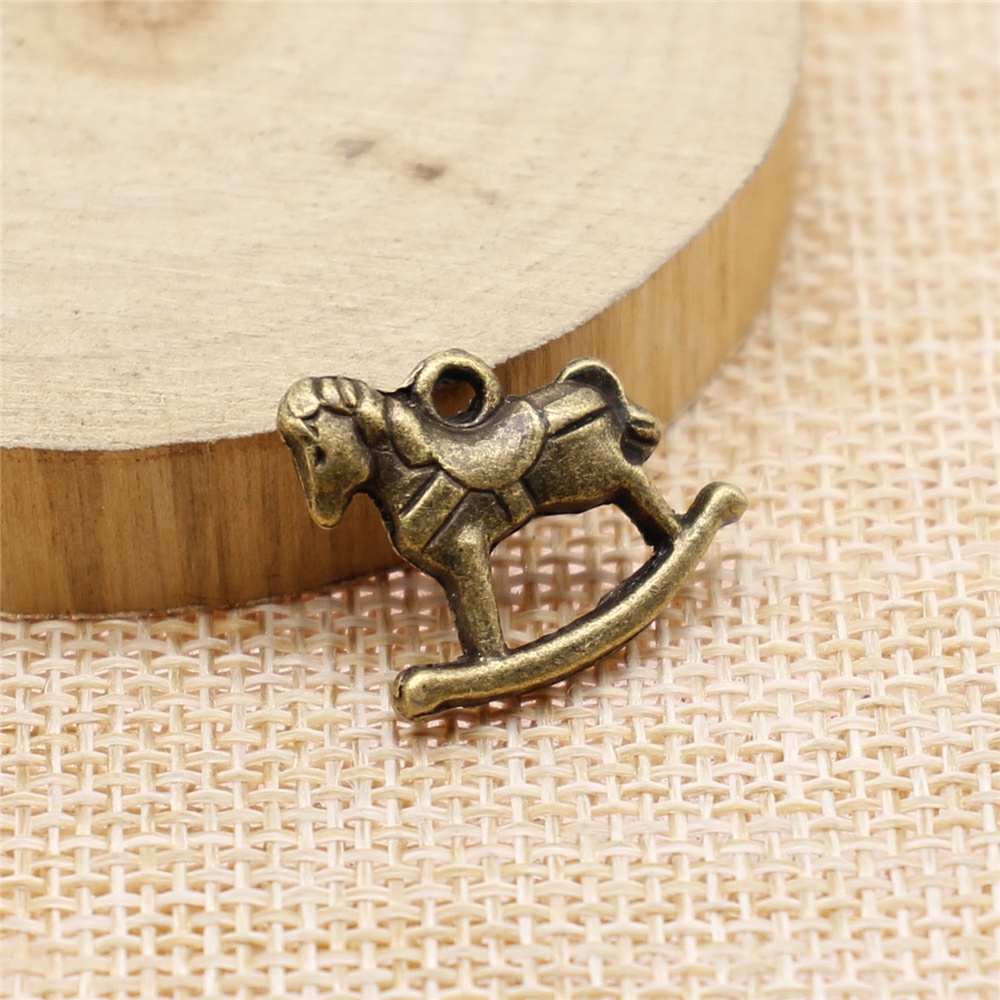 WYSIWYG 4pcs Charms Accessorie - Vintage Fashion Toys avaliação e preço