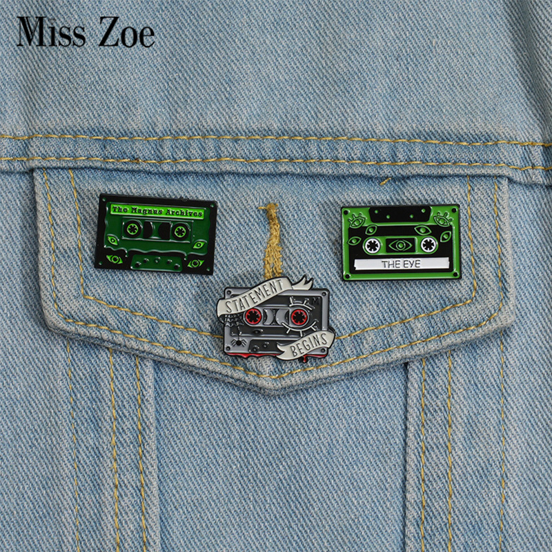 90s Retro Cassettes Enamel Pin - Vintage Fashion Archive avaliação e preço
