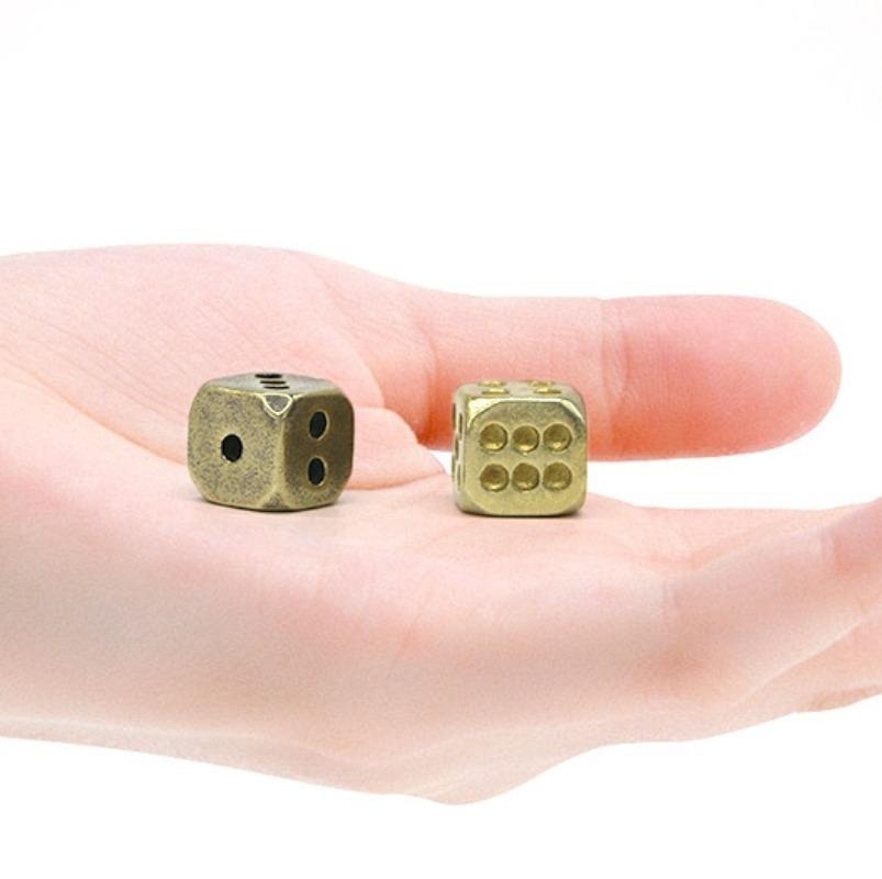 Vintage Brass Dice Home Crafts - Vintage Fashion Toys avaliação e preço